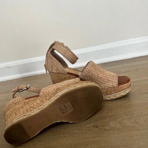 Spring Wedges - Picture 3 of 6